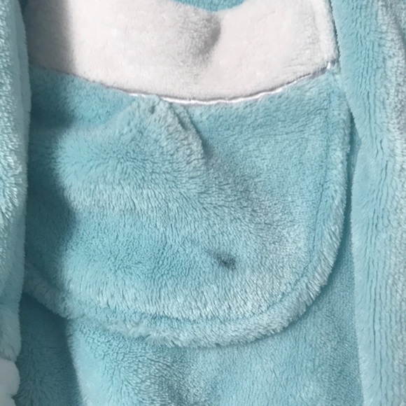 “Kayla” personalizes Disney Frozen robe size 9/10 - Picture 6 of 7